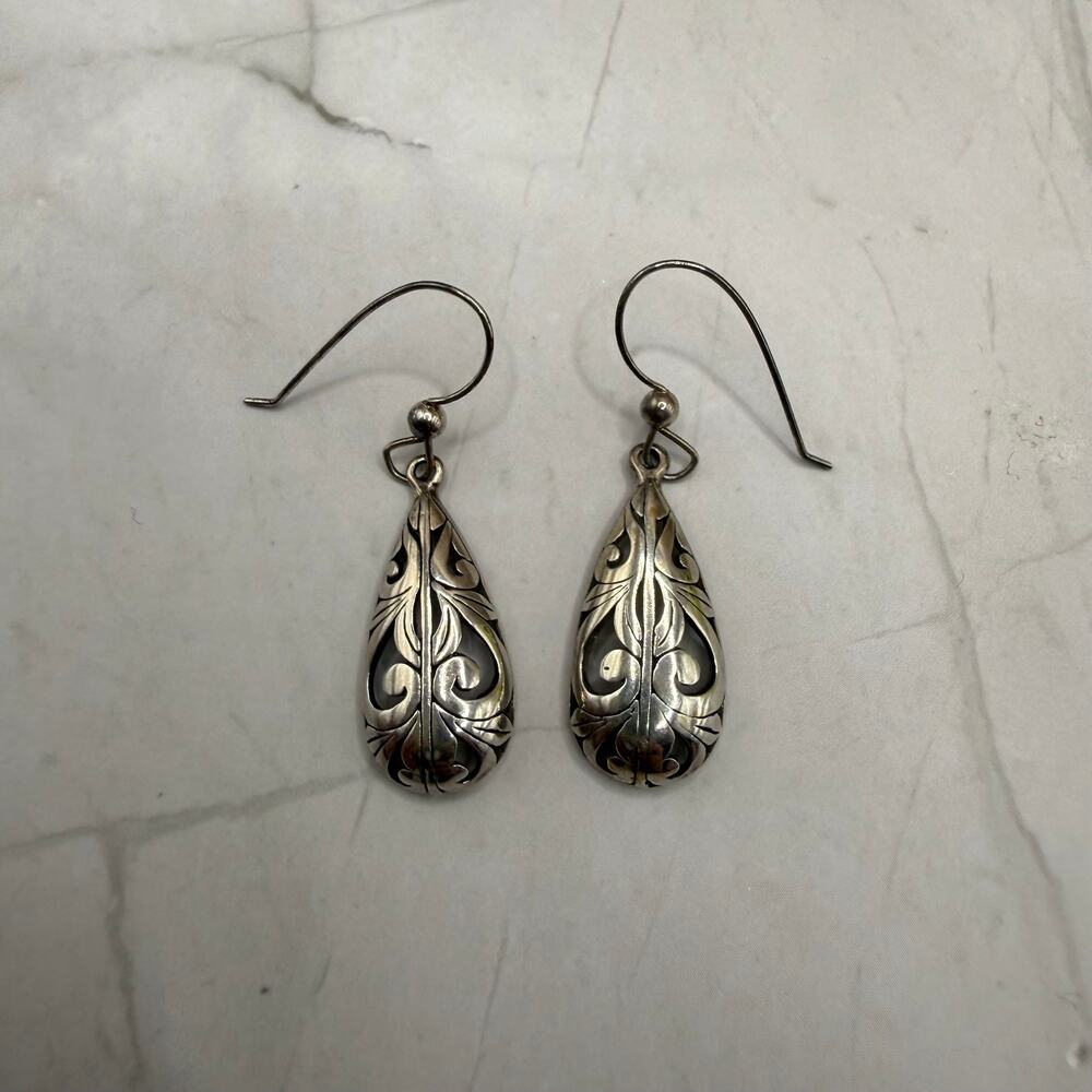 Vintage 1990s SU Sterling Silver Openwork Teardrop Dangle Earrings